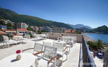 Appartements und Zimmer M.U.N., Privatunterkunft im Ort Petrovac, Montenegro